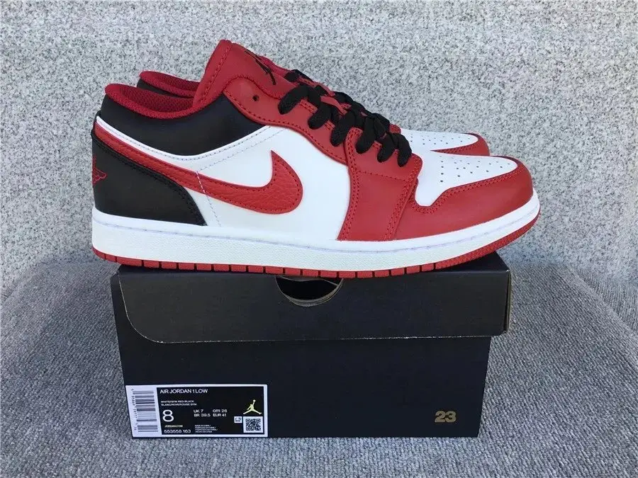 Nike Air Jordan 1 Low Sneakers（33+ Styles） 9
