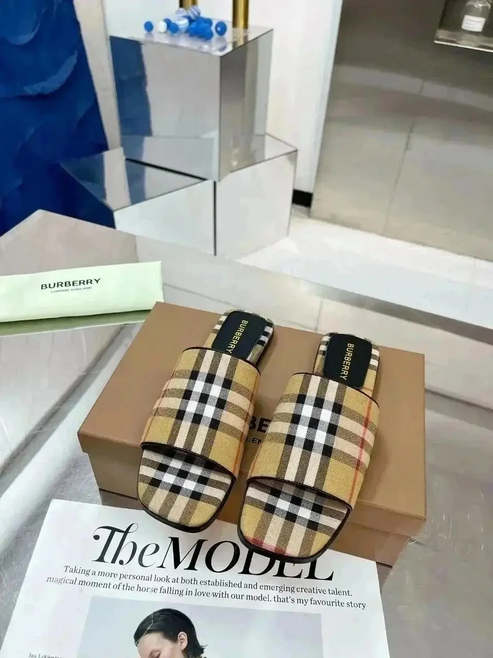 Gucci GG Supreme Slippers / Chanel Slide Sandals [38 styles] 5