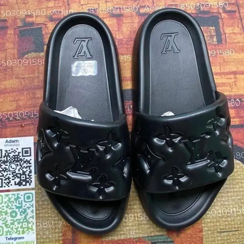 LOUIS VUITTON 1