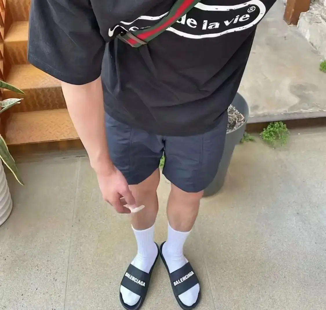 Balenciaga Slides 8